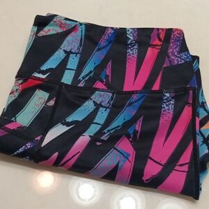 CVR Constantly Varied Gear Women’s XL Electric Print High Rise Capri Leggings